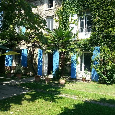Le Mas Des Platanes Entraigues-sur-la-Sorgue Luaran gambar