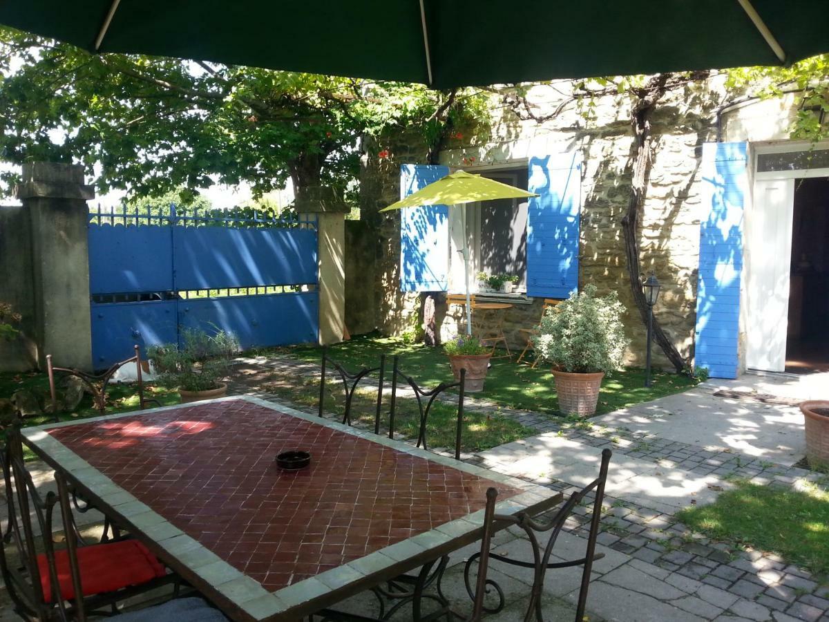 Le Mas Des Platanes Entraigues-sur-la-Sorgue Luaran gambar